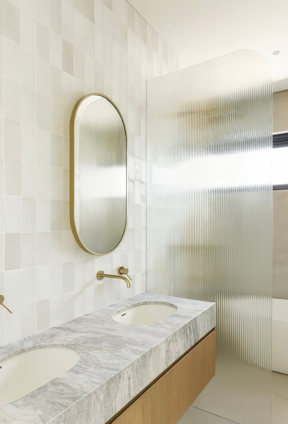 Radius Fluted Shower Blade