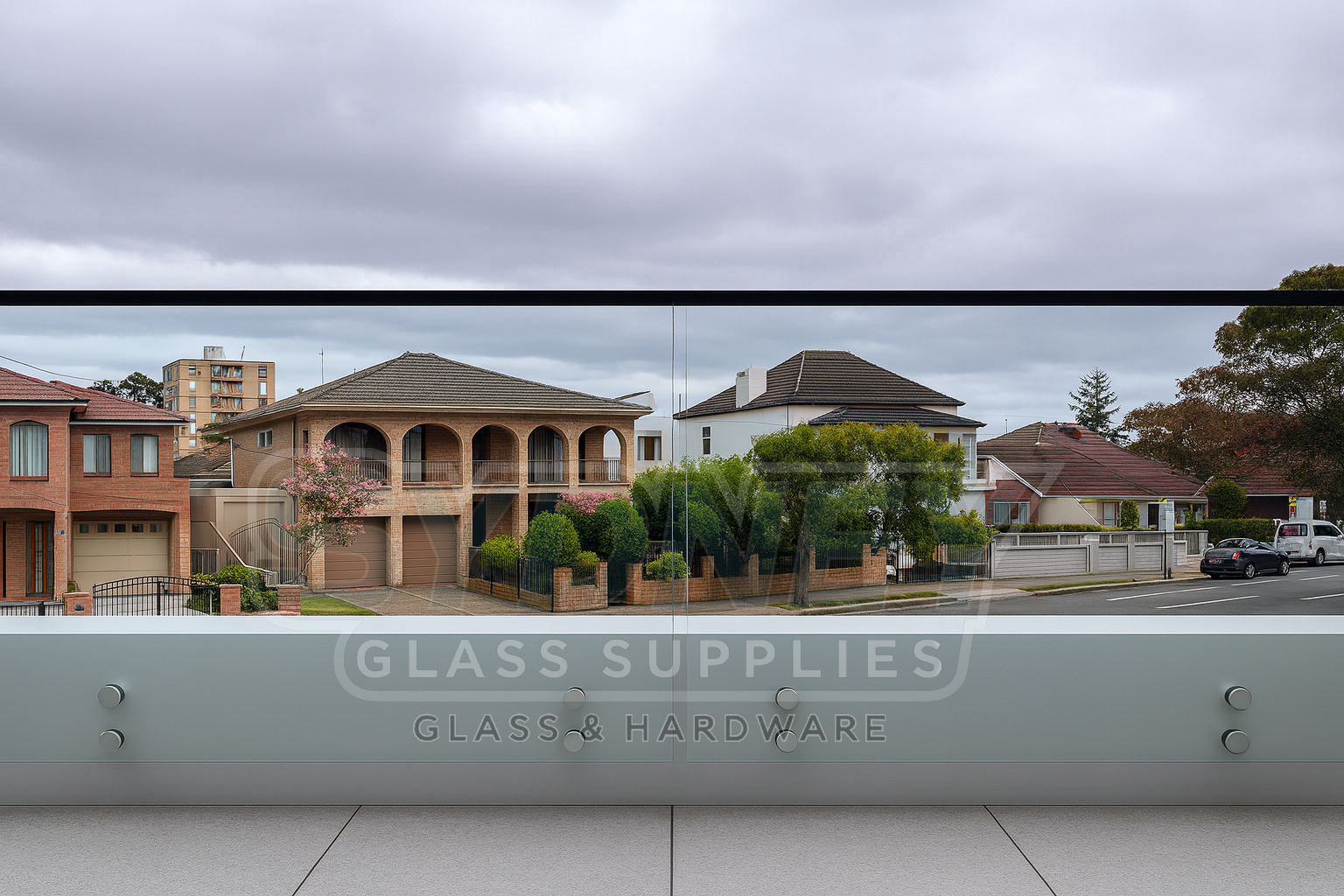 Standoff Glass for Dwarf Wall